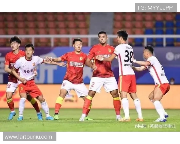 上海足球队强势领跑最新足球力量TOP10榜单解析 上海足球队强势领跑最新足球力量TOP10榜单解析