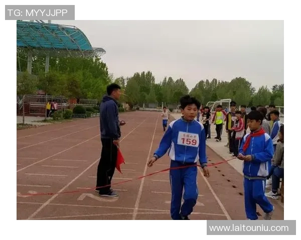 成都篮球队的奋斗与荣耀：一段不平凡的突破历程纪实