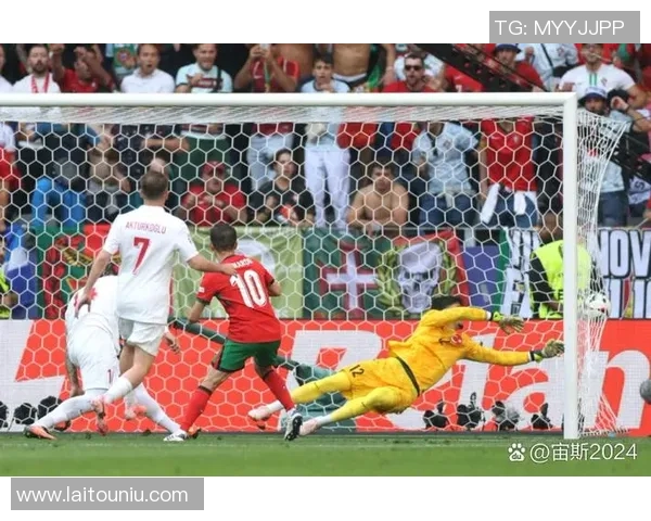 深入分析成都足球队独特的节奏打法与战术特点 深入分析成都足球队独特的节奏打法与战术特点