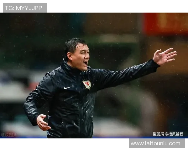 重庆飞盘队与武汉飞盘队赛后复盘分析比赛经验与战术调整