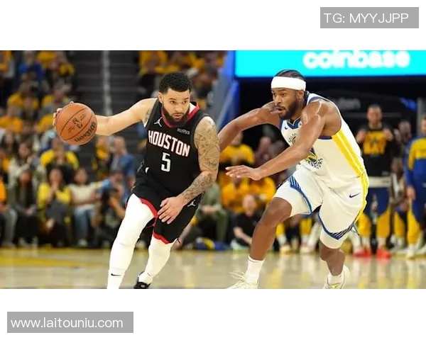 勇士与火箭激战正酣NBA季后赛精彩对决引发球迷热议 勇士与火箭激战正酣NBA季后赛精彩对决引发球迷热议