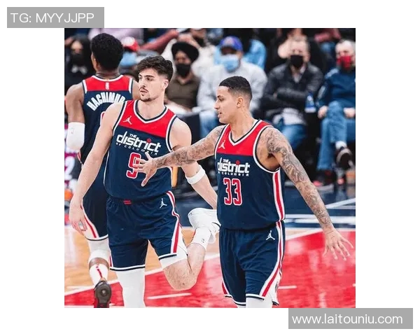 伯顿队与女王公园队的精彩对决分析与赛后点评