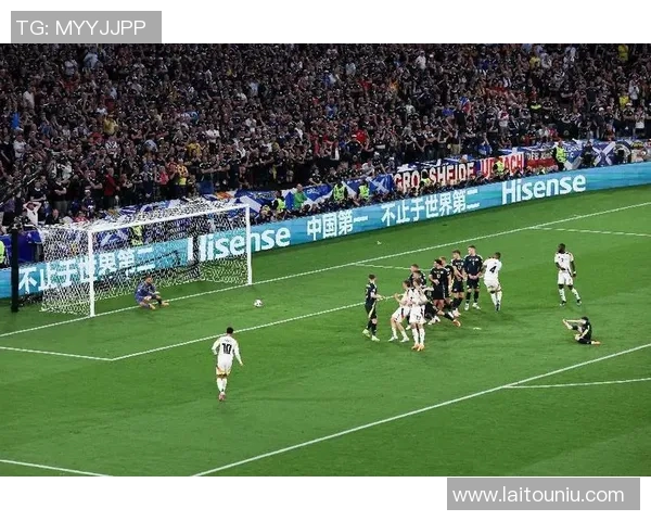 冰与葡萄牙的较量:一场激情四溢的足球盛宴与文化碰撞 冰与葡萄牙的较量:一场激情四溢的足球盛宴与文化碰撞